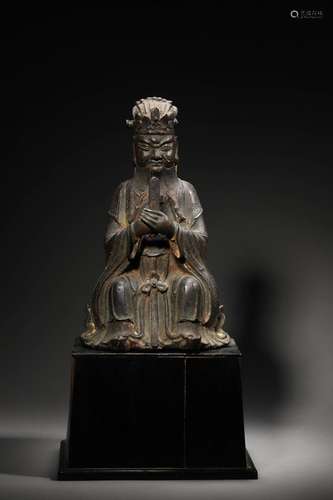 A QING BRONZE FIGURE