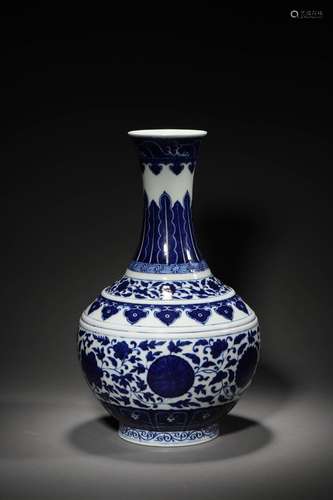 A QING GUANGXU BLUE AND WHITE VASE