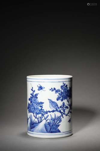 A QING KANGXI PERIOD BLUE AND WHITE BRUSH POT