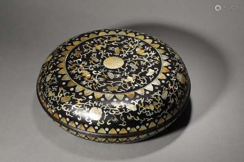 A QING BOX LACQUER BOX