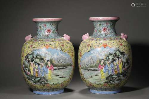 A PAIR OF QING FIGURAL VASES