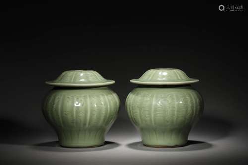 A PAIR OF MING JARS