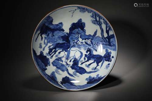 A QING KANGXI PERIOD BLUE AND WHITE PLATE