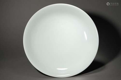 A QING YONGZHENG WHITE GLAZED DISH