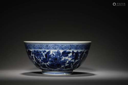 A BLUE AND WHITE BOWL