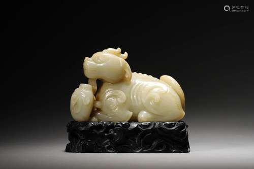 A QING JADEITE ORNAMENT