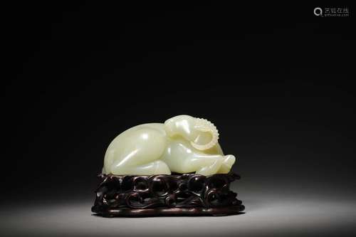 A QING JADEITE ORNAMENT