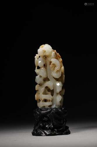 A QING JADE CARVING