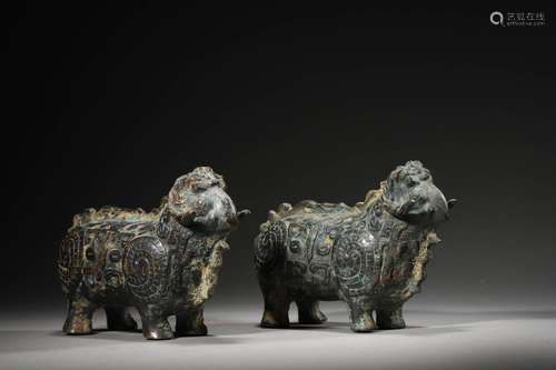 TWO BRONZE SHEEPS