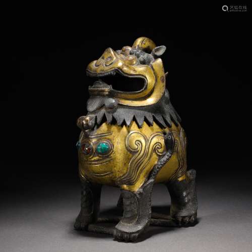 A Gilt-Inlaid Turquoise Pixiu Furnace Before Ming Dynasty