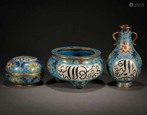 A set of enamel colored incense burners in the Qing Dynasty