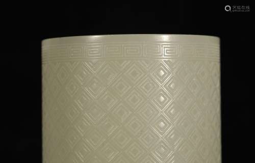 Qing Dynasty Hetian jade fretwork lid jar