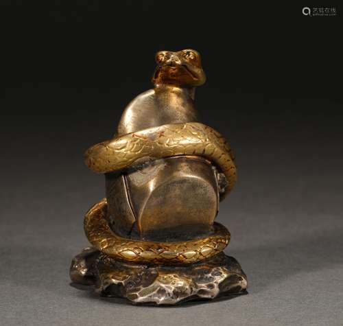 Late Qing Dynasty Golden Snake Plate Treasure Ornament