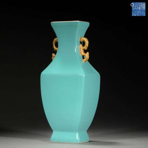 Qing Dynasty Monochrome Glazed Double-Ear Zun