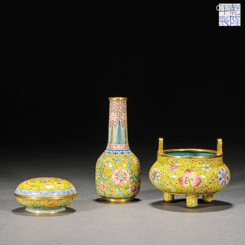 Qing Dynasty painted enamel flower stationery