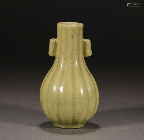 Qing Dynasty Celadon Amphora