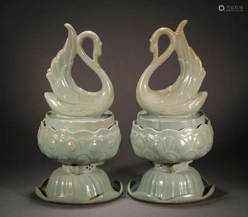 Ru Kiln Swan-shaped Appreciation Vase Before Ming Dynasty