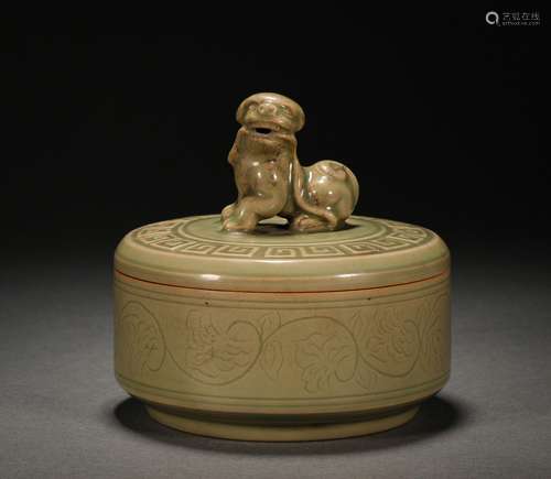 Beast Button Lid Box Before Ming Dynasty