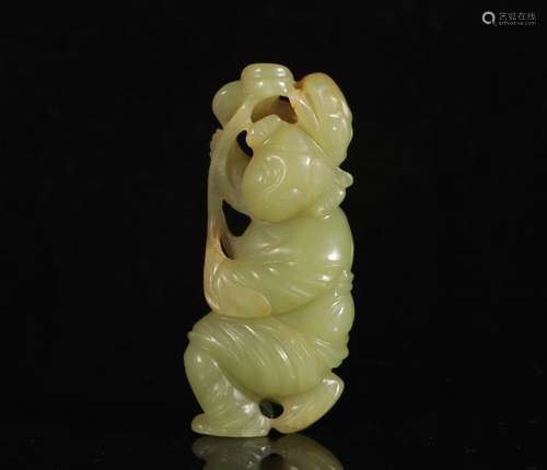 Hetian jade bangs play golden toad in Qing Dynasty