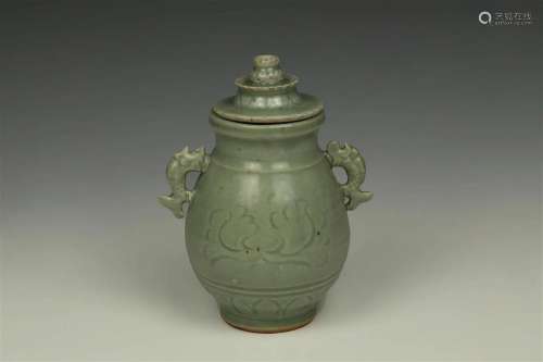 Longquan Double Fish Handled Incised Floral Jar