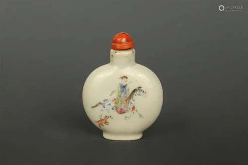 Manchu Warrior Famille Rose Flask Form Snuff Bottle, Daoguan...