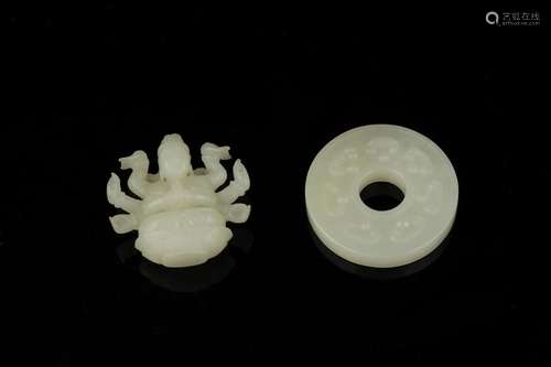 White Jade Guanyin Figure and Lingzhi Pattern Bi Disc (2)