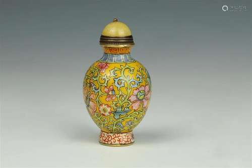 Enamel on Yellow Peking Glass Snuff Bottle, Kangxi Mark