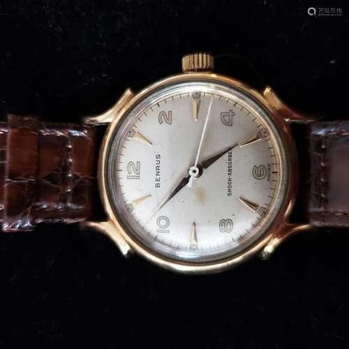 Vintage Benrus men' wristwatch with genuine leather stra...