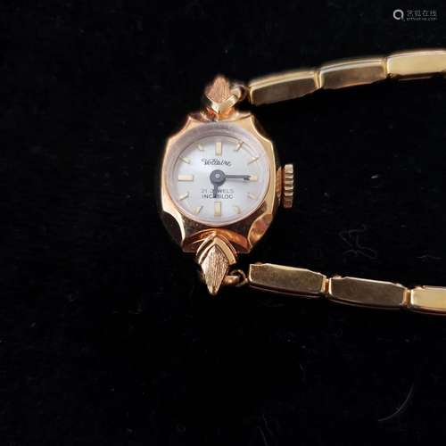 Vintage 17J Voltaire ladies wristwatch