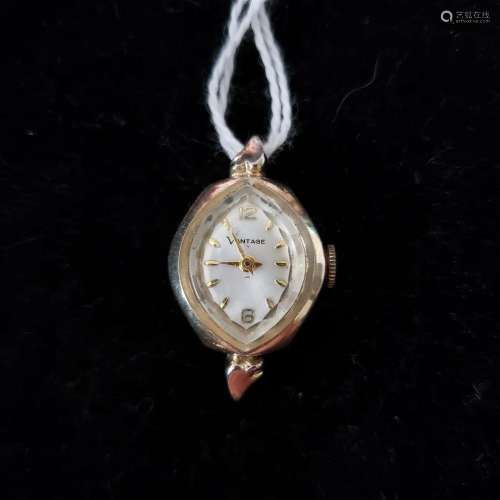 Vintage 17J Vantage ladies wristwatch