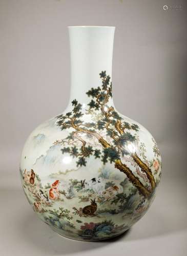 A pastel colored Baitu Tianqiu bottle from the Qianlong year...