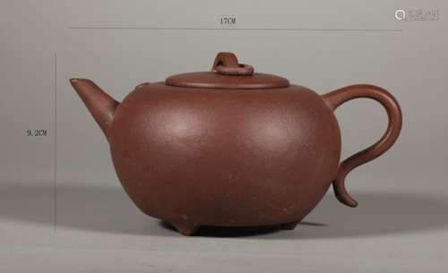 A Ming Dynasty purple clay pot