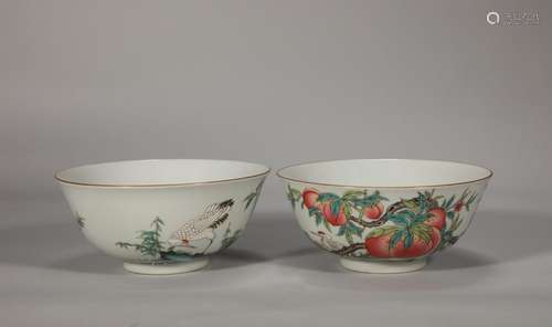 A pair of Qing Dynasty pastel longevity peach bowls