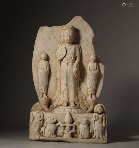 A white stone Buddha statue before the Ming Dynasty