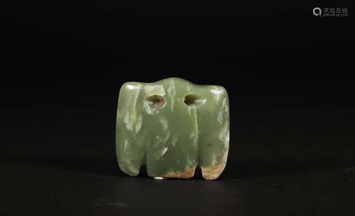 An ancient jade bird