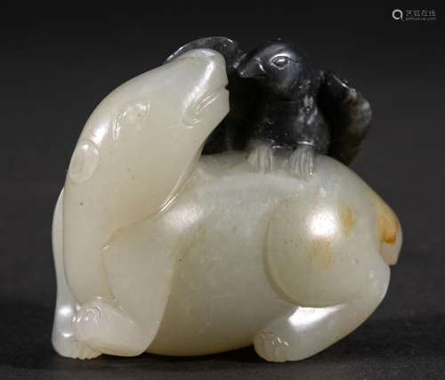 Qing Dynasty seed eagle bear ornaments