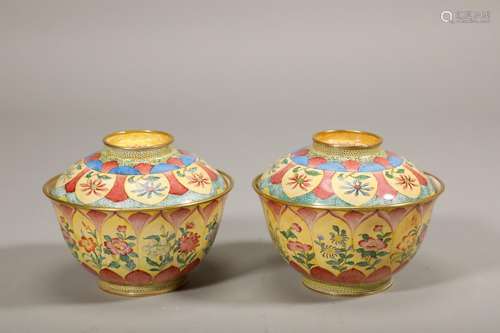 A pair of Qing Dynasty Qianlong copper body enamel bowls