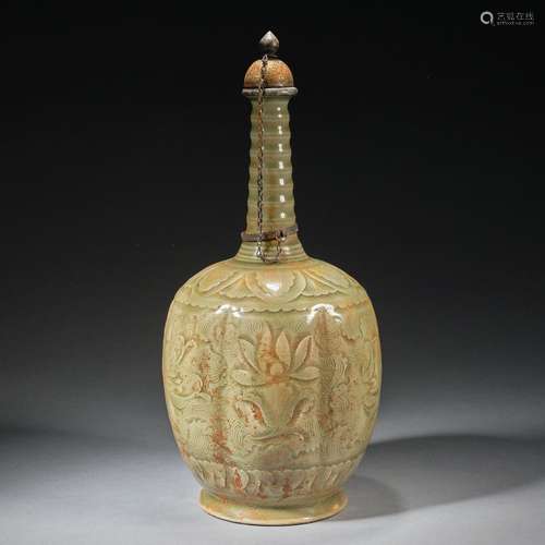 An ancient 'Yaozhou' Flower Vase