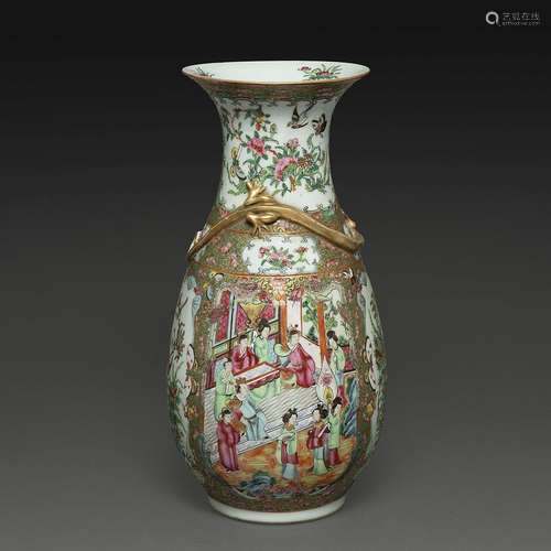 VASE BALUSTREen porcelaine et émaux polychromes dans le styl...