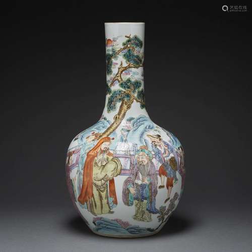 VASE À LONG COLen porcelaine et émaux polychromes dans le st...