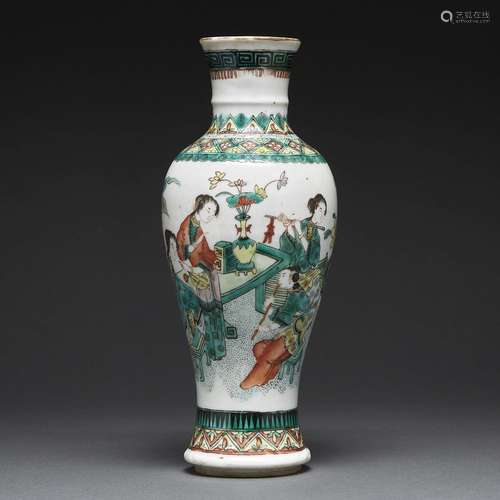 PETIT VASE BALUSTREen porcelaine et émaux polychromes dans l...