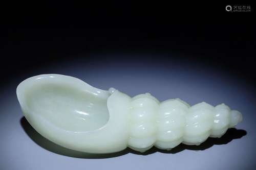 Hetian jade conch