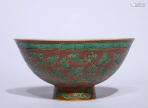 Three-color bowl with lotus pattern