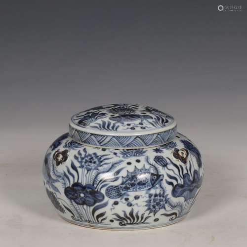 Blue and white fish and algae pattern three series lid jar