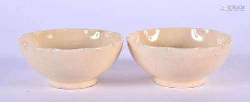 A PAIR OF 19TH CENTURY CHINESE QINGBAI SCALLOPED TEABOWLS Su...