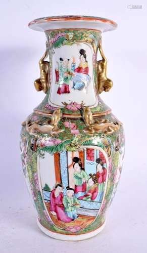 A 19TH CENTURY CHINESE CANTON FAMILLE ROSE PORCELAIN VASE Qi...