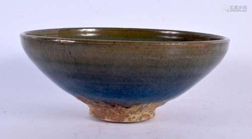 A CHINESE JUNYAO STONE WARE BOWL 20th Century. 18 cm diamete...