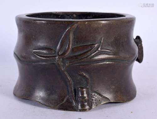 A CHINESE BRONZE CENSER 20th Century. 11 cm diameter.