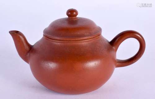 A SMALLER EARLY 19TH CENTURY CHINESE YIXING POTTERY TEAPOT A...