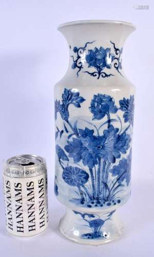 A LARGE 19TH CENTURY CHINESE BLUE AND WHITE PORCELAIN VASE b...